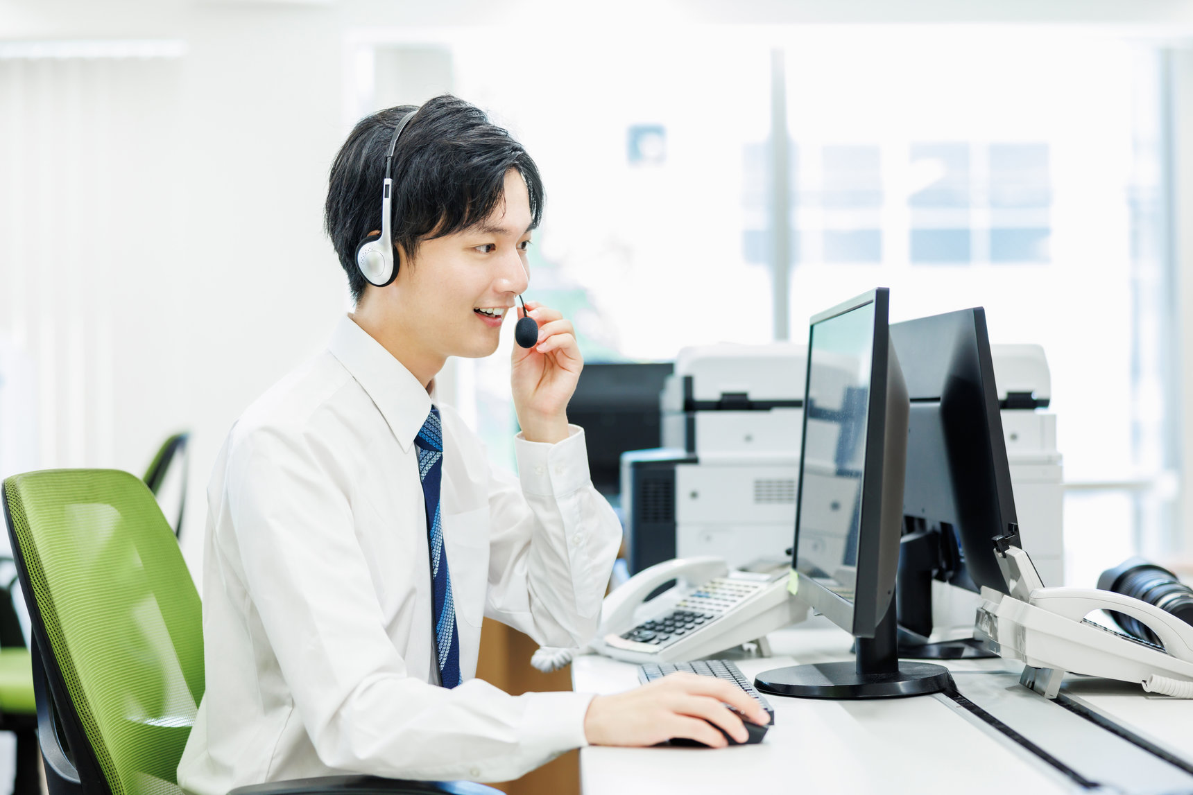 電話と対面の現場を支える仕組み